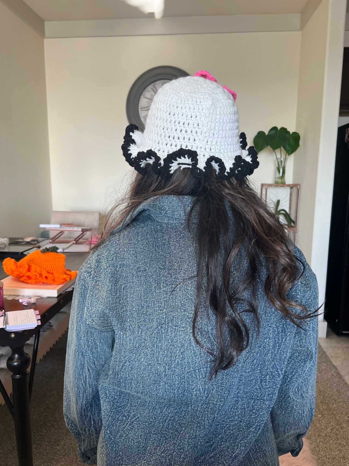 Ghostie Ruffled Hat